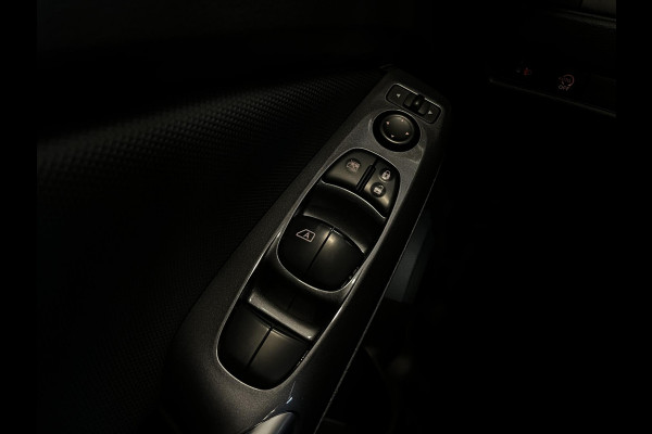 Nissan Juke 1.0 DIG-T Aut. Business Edition Navigatie Apple Carplay/ Android Auto Camera Cruise Control Parkeersensoren achter Airco