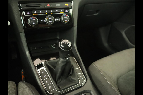 Volkswagen Golf Sportsvan 1.5 TSI Highline Edition | Stoelverwarming | Trekhaak | Massage | Camera | Carplay | Full LED | Adaptive cruise | Navigatie | Climate control