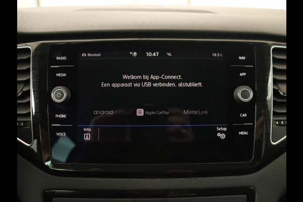 Volkswagen Golf Sportsvan 1.5 TSI Highline Edition | Stoelverwarming | Trekhaak | Massage | Camera | Carplay | Full LED | Adaptive cruise | Navigatie | Climate control