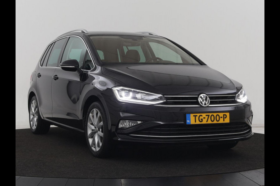 Volkswagen Golf Sportsvan 1.5 TSI Highline Edition | Stoelverwarming | Trekhaak | Massage | Camera | Carplay | Full LED | Adaptive cruise | Navigatie | Climate control
