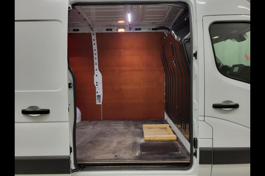 Renault Master 2.3dCi 135pk L2/H2 Trekhaak Euro 6!