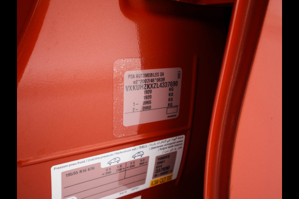 Opel CORSA-E Elegance 50 kWh [ 3-Fase ] {SOH-94%} (INCL-BTW) Aut. *FULL-LED | DIGI-COCKPIT | LEATHER-MICROFIBRE | NAVI-FULLMAP |  CAMERA | CARPLAY | ECC | KEYLESS | CRUISE | DAB | LANE-ASSIST | PDC | SPORT-SEATS | PRIVACY-GLASS | 16"ALU*