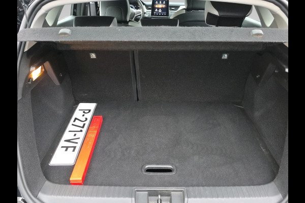 Renault Captur 1.3 TCe 140 R.S. Line | Automaat | Trekhaak | 360 camera | Two tone | Stoel/Stuurverwarming | Adaptive Cruisecontrol |