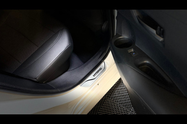 Toyota Corolla 1.8 Hybrid Business Plus BTW|AUTOMAAT|KEYLESS|CAMERA|LED|DEALERONDERHOUDEN|NAP|NLAUTO|HALF LEDER|TREKHAAK|STOELVERW