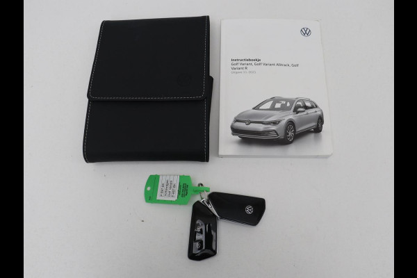 Volkswagen Golf 1.5 eTSI R-Line | Stoel & stuurverwarming | Camera | Sportstoelen | Sfeerverlichting | Digital Cockpit | Carplay | Adaptive cruise | Full LED