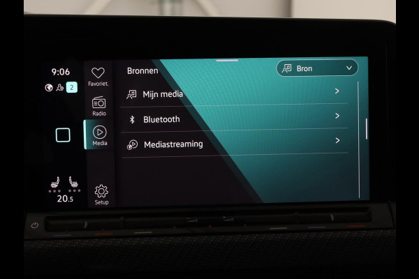 Volkswagen Golf 1.5 eTSI R-Line | Stoel & stuurverwarming | Camera | Sportstoelen | Sfeerverlichting | Digital Cockpit | Carplay | Adaptive cruise | Full LED