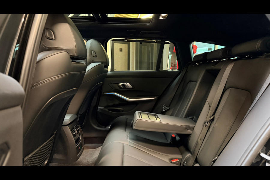 BMW 3 Serie Touring 330e High Executive M-SPORT BTW/PANO/HUD/KEYLESS/SFEERVERLICHTING/CARPLAY/DEALERONDERHOUDEN/BOMVOL!