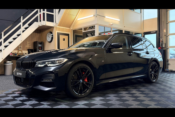 BMW 3 Serie Touring 330e High Executive M-SPORT BTW/PANO/HUD/KEYLESS/SFEERVERLICHTING/CARPLAY/DEALERONDERHOUDEN/BOMVOL!