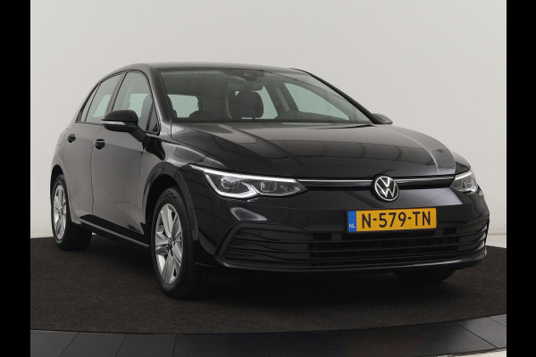 Volkswagen Golf 1.5 eTSI Life | Stoelverwarming | Carplay | Massage | Adaptive cruise | Navigatie | Sfeerverlichting | Parkeerhulp | Full LED | Memory