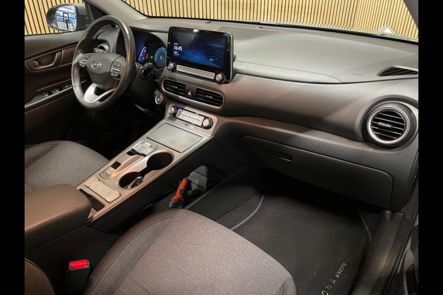 Hyundai Kona EV Comfort Smart 39 kWh|3-FASE|100% SOH|ACC|CARPLAY|CAMERA|CLIMATE,CRUISE CONTROL|1e EIG.|NL-AUTO|NAP|INCL.BTW|