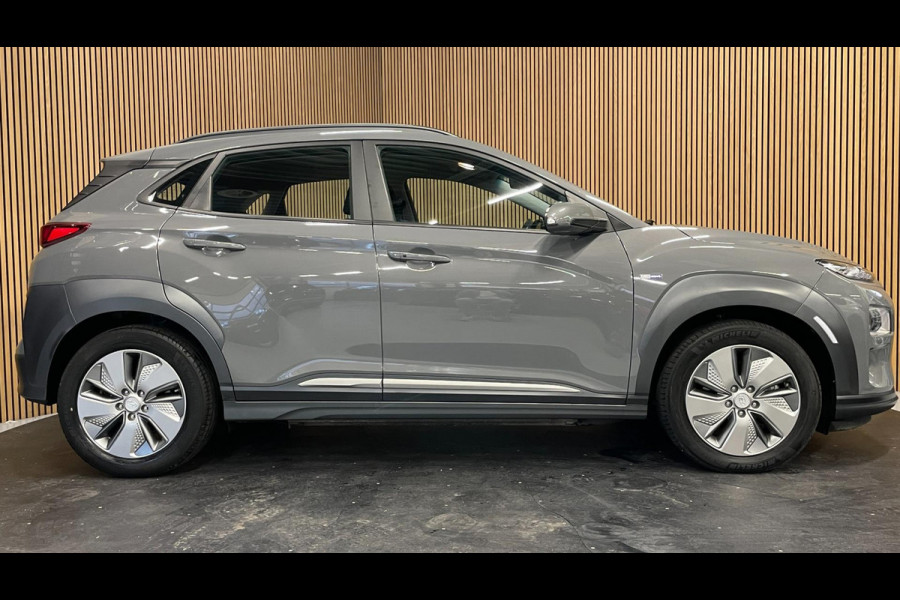 Hyundai Kona EV Comfort Smart 39 kWh|3-FASE|100% SOH|ACC|CARPLAY|CAMERA|CLIMATE,CRUISE CONTROL|1e EIG.|NL-AUTO|NAP|INCL.BTW|