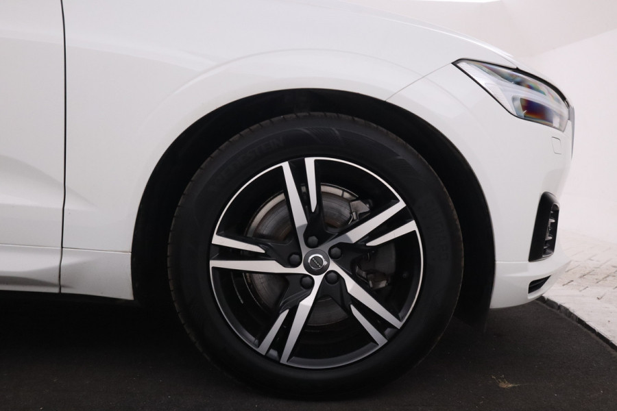 Volvo XC60 2.0 T8 Twin Engine AWD R-Design Luchtvering, Stoelverwarming, Panorama, Apple Carplay,
