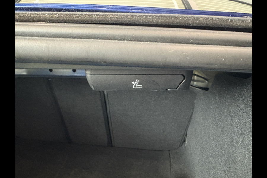 BMW 3-serie 330i M-Sport 260pk Automaat High Exec.Edition SCHUIFDAK/HARMANKARDON/LEDER/360CAMERA/HUD/19INCH