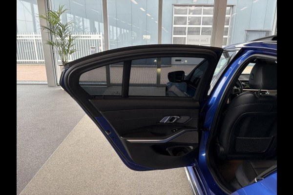 BMW 3-serie 330i M-Sport 260pk Automaat High Exec.Edition SCHUIFDAK/HARMANKARDON/LEDER/360CAMERA/HUD/19INCH