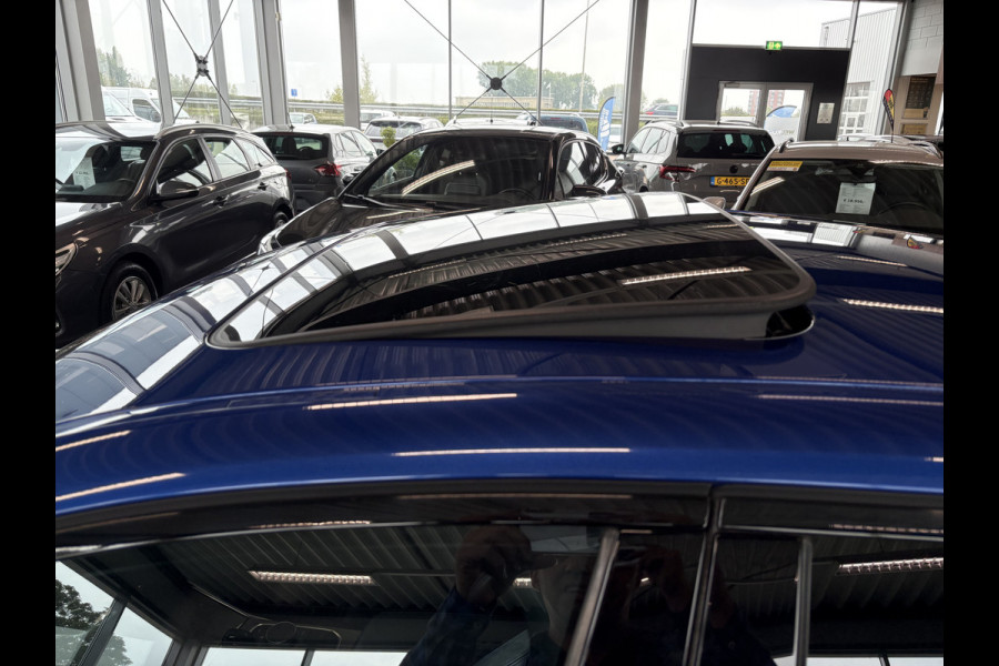 BMW 3-serie 330i M-Sport 260pk Automaat High Exec.Edition SCHUIFDAK/HARMANKARDON/LEDER/360CAMERA/HUD/19INCH