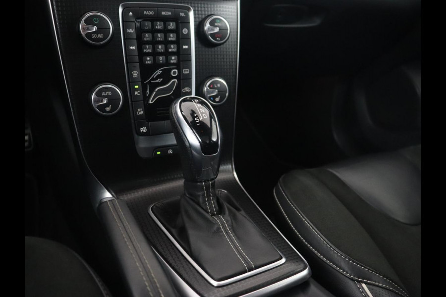 Volvo V40 1.5 T3 Polar+ Sport | Panoramadak | Stoelverwarming | Camera | Full LED | Navigatie | Park Assist | Harman/Kardon | Keyless | R Design