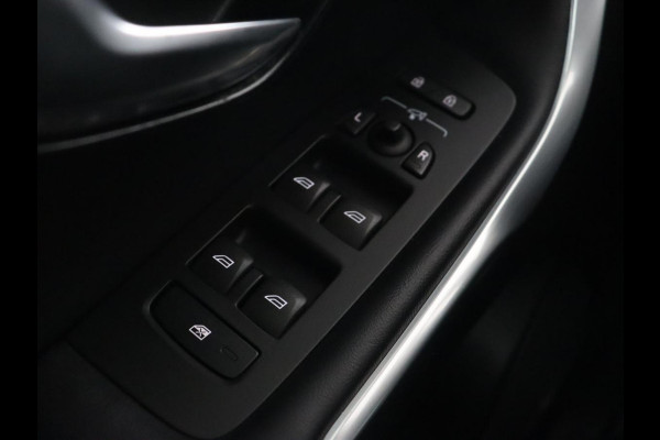 Volvo V40 1.5 T3 Polar+ Sport | Panoramadak | Stoelverwarming | Camera | Full LED | Navigatie | Park Assist | Harman/Kardon | Keyless | R Design