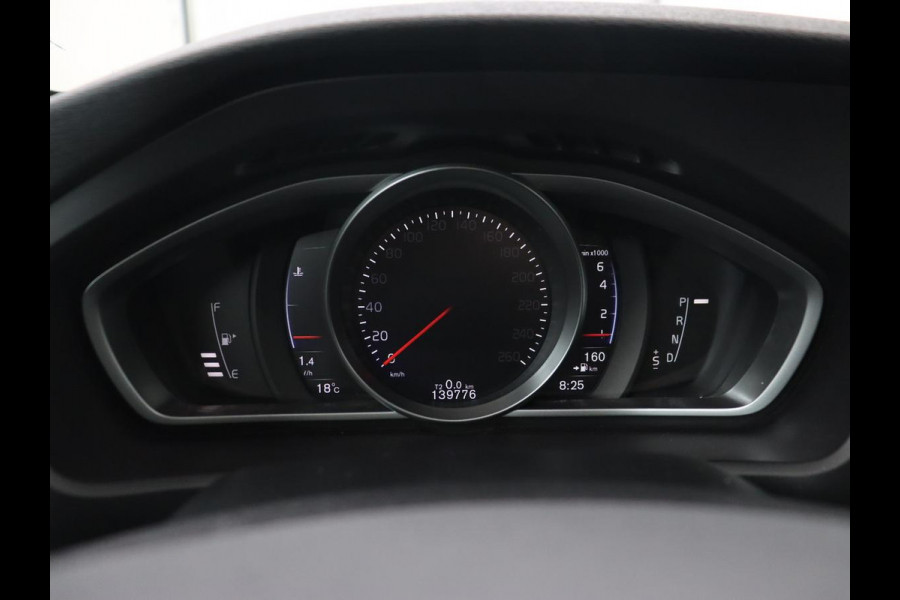 Volvo V40 1.5 T3 Polar+ Sport | Panoramadak | Stoelverwarming | Camera | Full LED | Navigatie | Park Assist | Harman/Kardon | Keyless | R Design