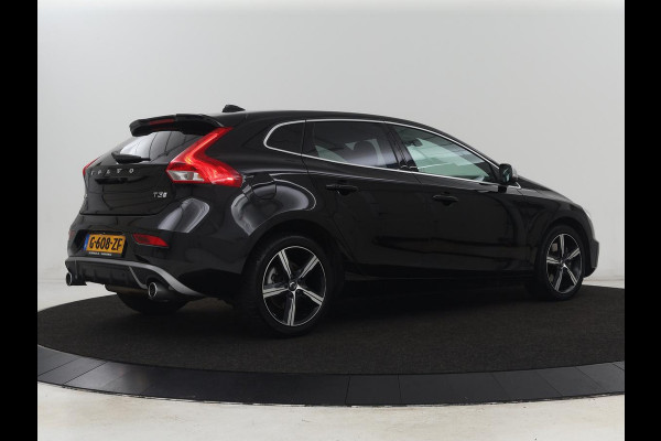 Volvo V40 1.5 T3 Polar+ Sport | Panoramadak | Stoelverwarming | Camera | Full LED | Navigatie | Park Assist | Harman/Kardon | Keyless | R Design