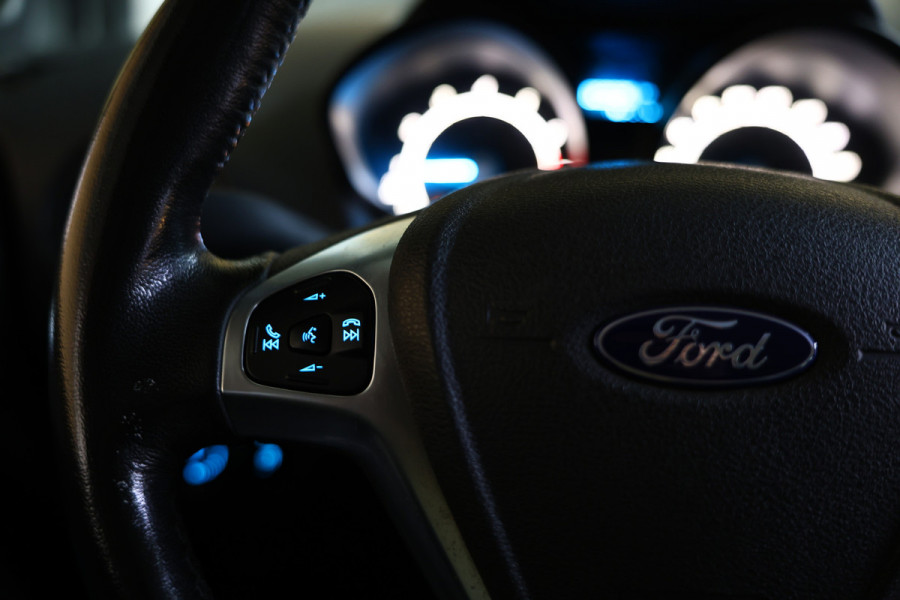 Ford Tourneo Courier 1.0 Titanium 1eEIG! BT NAVI CAMERA DAB STOELVW CLIMA '18