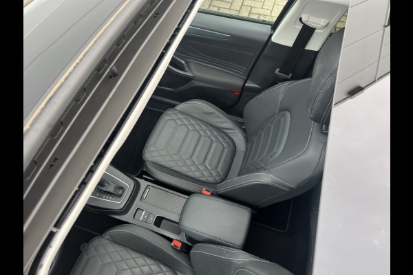 Ford FOCUS Wagon 1.0 EBH Active X 155PK AUTOMAAT! PANODAK! DRIVERPACK!