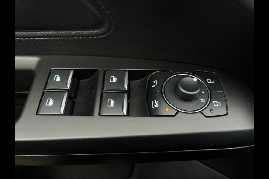 Ford FOCUS Wagon 1.0 EBH Active X 155PK AUTOMAAT! PANODAK! DRIVERPACK!