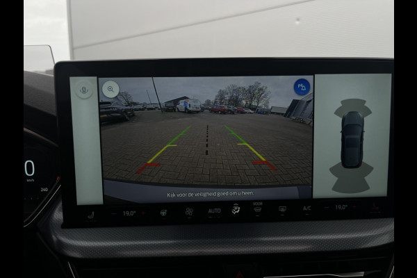 Ford FOCUS Wagon 1.0 EBH Active X 155PK AUTOMAAT! PANODAK! DRIVERPACK!