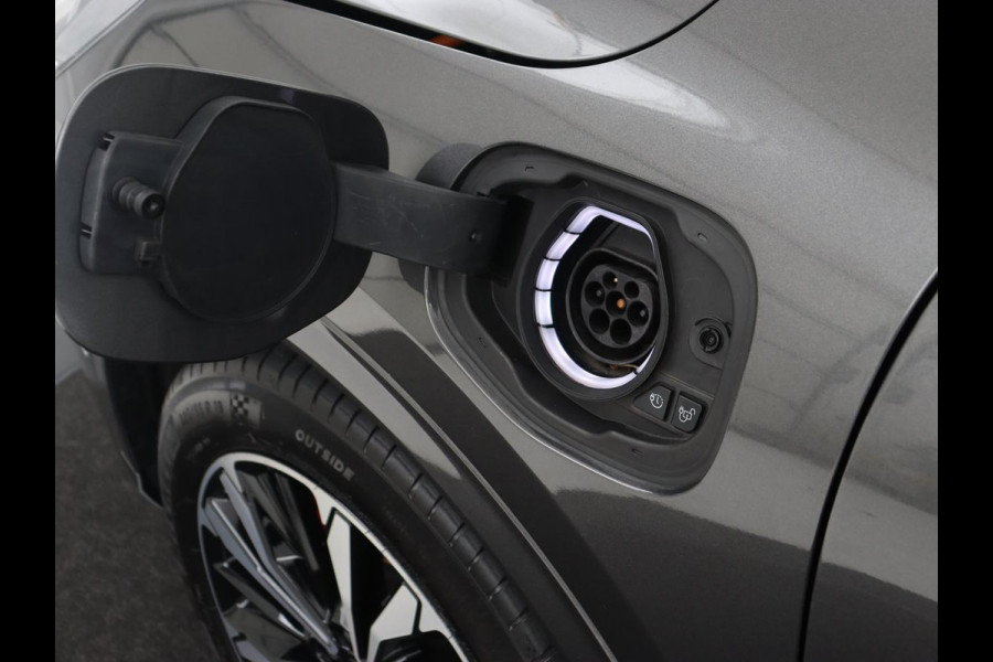Ford Kuga 2.5 PHEV ST-Line X | Panoramadak | Head-Up | Trekhaak | Stoelverwarming | 360 Camera | B&O Sound | Carplay | Navigatie | Achterbankverwarming | Half leder | Keyless | Plug In