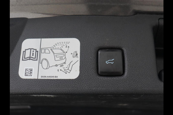 Ford Kuga 2.5 PHEV ST-Line X | Panoramadak | Head-Up | Trekhaak | Stoelverwarming | 360 Camera | B&O Sound | Carplay | Navigatie | Achterbankverwarming | Half leder | Keyless | Plug In
