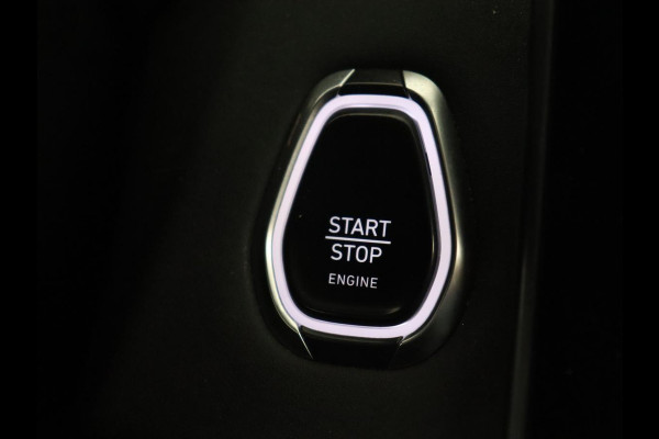 Lynk & Co 01 1.5 Plug In | Panoramadak | Trekhaak | Infinity by Harman | 360 Camera | Adaptive cruise | Stoelverwarming | Carplay | Memory | Full LED | PHEV