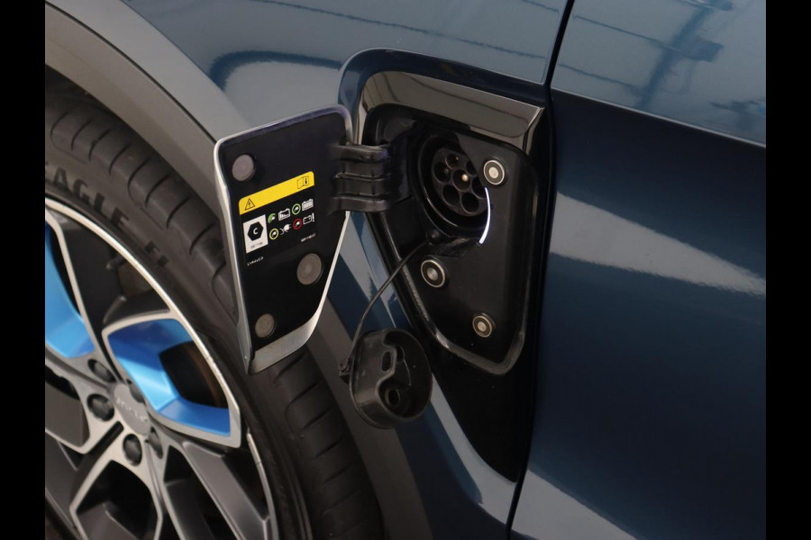 Lynk & Co 01 1.5 Plug In | Panoramadak | Trekhaak | Infinity by Harman | 360 Camera | Adaptive cruise | Stoelverwarming | Carplay | Memory | Full LED | PHEV