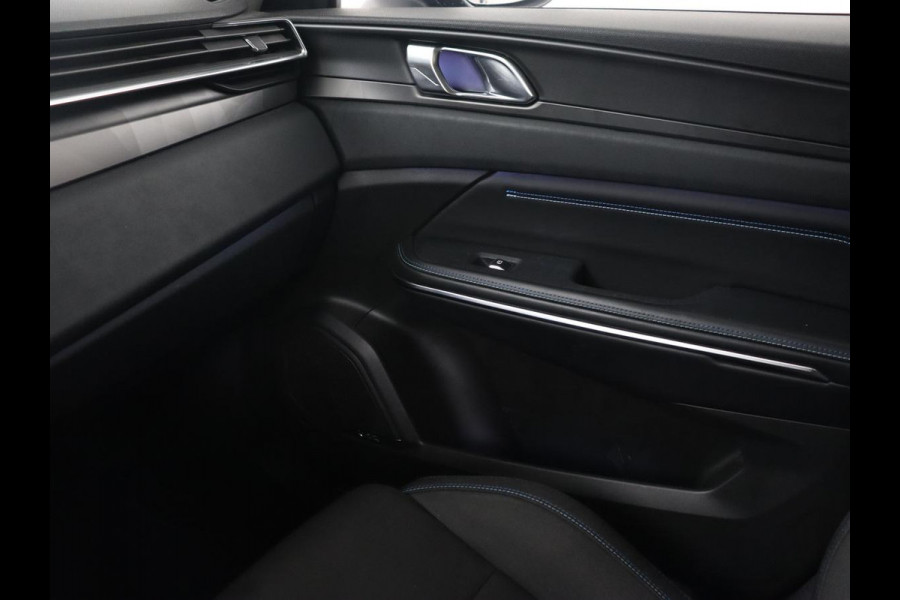 Lynk & Co 01 1.5 Plug In | Panoramadak | Trekhaak | Infinity by Harman | 360 Camera | Adaptive cruise | Stoelverwarming | Carplay | Memory | Full LED | PHEV