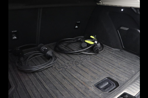 Lynk & Co 01 1.5 Plug In | Panoramadak | Trekhaak | Infinity by Harman | 360 Camera | Adaptive cruise | Stoelverwarming | Carplay | Memory | Full LED | PHEV