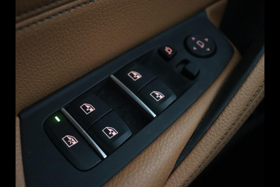 BMW 5 Serie 540i High Executive | 51.800km NAP | Schuifdak | Luxury Line | Leder | 360 Camera | Comfortstoelen | Keyless | Stoelverwarming | Navigatie | Memory | Full LED | Dodehoek detectie | Park Assist