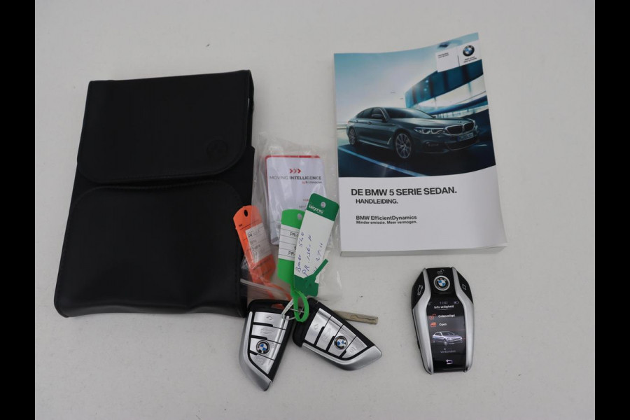 BMW 5 Serie 540i High Executive | 51.800km NAP | Schuifdak | Luxury Line | Leder | 360 Camera | Comfortstoelen | Keyless | Stoelverwarming | Navigatie | Memory | Full LED | Dodehoek detectie | Park Assist