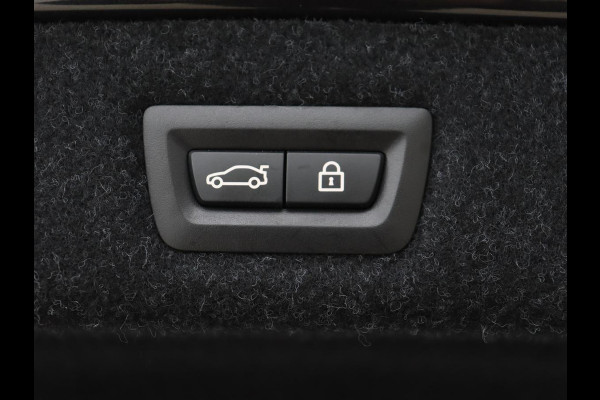 BMW 5 Serie 540i High Executive | 51.800km NAP | Schuifdak | Luxury Line | Leder | 360 Camera | Comfortstoelen | Keyless | Stoelverwarming | Navigatie | Memory | Full LED | Dodehoek detectie | Park Assist