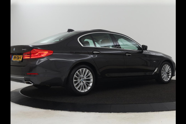 BMW 5 Serie 540i High Executive | 51.800km NAP | Schuifdak | Luxury Line | Leder | 360 Camera | Comfortstoelen | Keyless | Stoelverwarming | Navigatie | Memory | Full LED | Dodehoek detectie | Park Assist