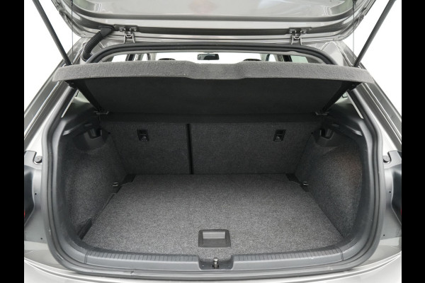 Volkswagen Polo 1.0 TSI 95pk Comfortline Navigatie Carplay Acc Pdc Dab 146