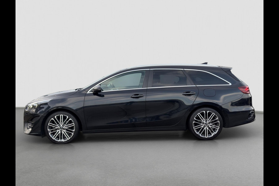 Kia Ceed Sportswagon 1.5 T-GDi GT-PlusLine Automaat | Panoramadak | Leder/Alcantara | Camera | Navi | Stuur-/Stoelverwarming | 18” Velgen | Clima | Key-Less | PDC | Cruise | LED |