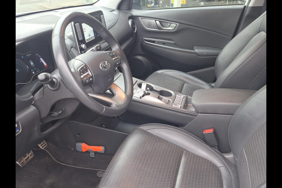 Hyundai Kona EV Premium 64 kWh | Leder | LED | Adaptive CC | Camera | (occasion)