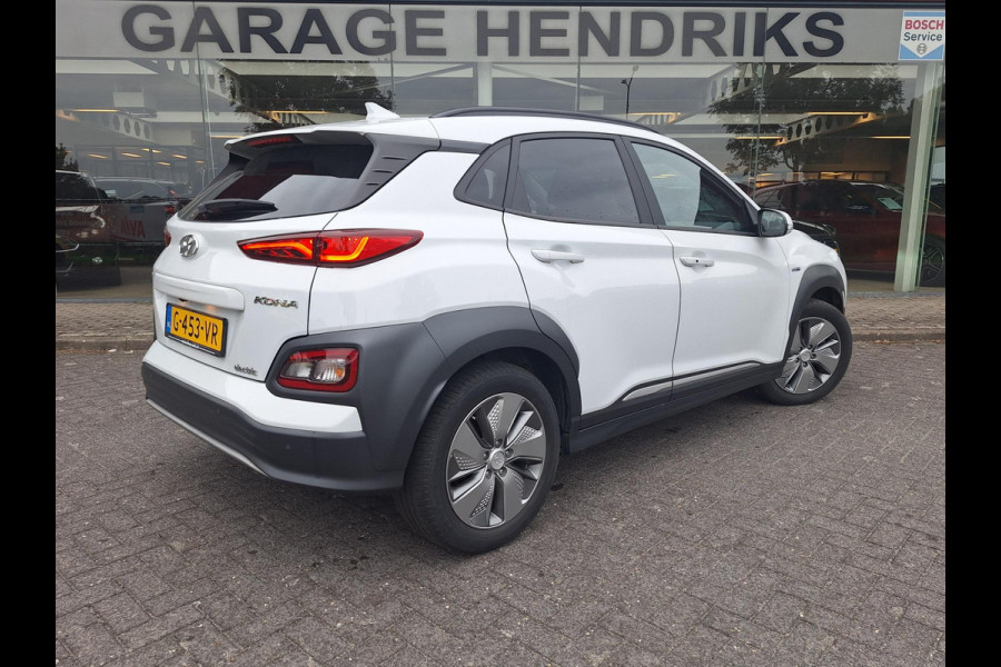 Hyundai Kona EV Premium 64 kWh | Leder | LED | Adaptive CC | Camera | (occasion)