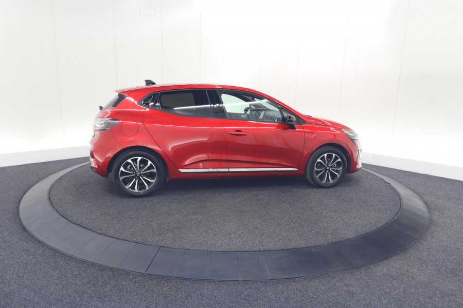 Renault Clio 1.6 E-Tech Full Hybrid 145 techno | 360 Camera | Adaptieve Cruise Control | Dodehoekdetectie | 9.3 Inch Groot Scherm