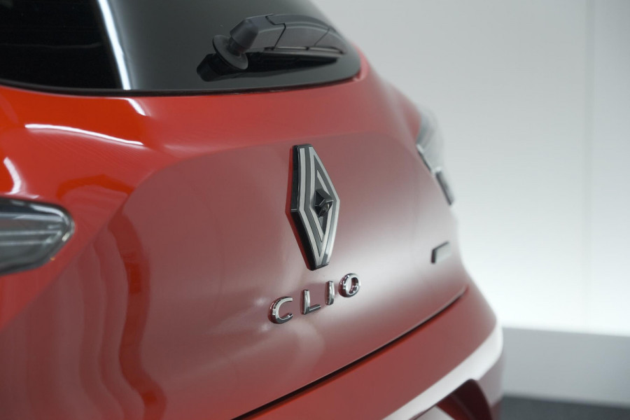 Renault Clio 1.6 E-Tech Full Hybrid 145 techno | 360 Camera | Adaptieve Cruise Control | Dodehoekdetectie | 9.3 Inch Groot Scherm