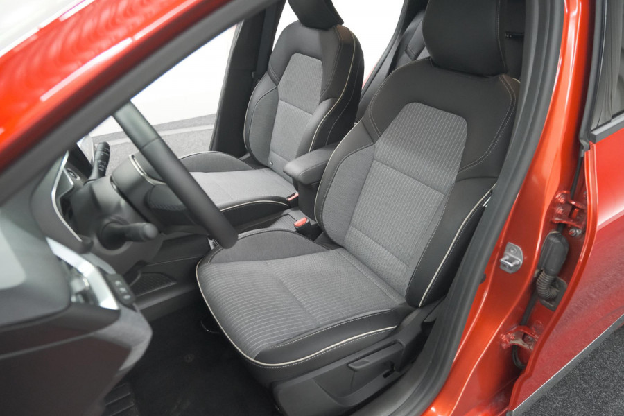 Renault Clio 1.6 E-Tech Full Hybrid 145 techno | 360 Camera | Adaptieve Cruise Control | Dodehoekdetectie | 9.3 Inch Groot Scherm