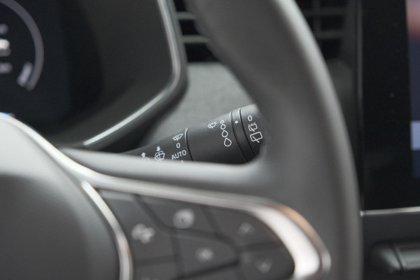 Renault Clio 1.6 E-Tech Full Hybrid 145 techno | 360 Camera | Adaptieve Cruise Control | Dodehoekdetectie | 9.3 Inch Groot Scherm