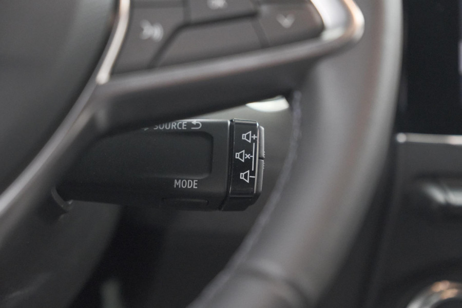 Renault Clio 1.6 E-Tech Full Hybrid 145 techno | 360 Camera | Adaptieve Cruise Control | Dodehoekdetectie | 9.3 Inch Groot Scherm