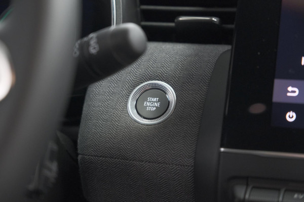 Renault Clio 1.6 E-Tech Full Hybrid 145 techno | 360 Camera | Adaptieve Cruise Control | Dodehoekdetectie | 9.3 Inch Groot Scherm