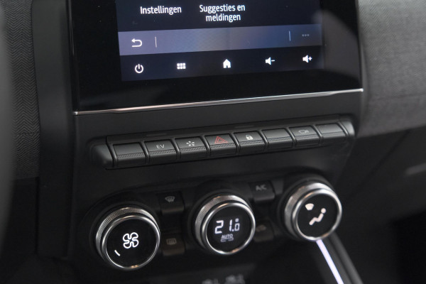 Renault Clio 1.6 E-Tech Full Hybrid 145 techno | 360 Camera | Adaptieve Cruise Control | Dodehoekdetectie | 9.3 Inch Groot Scherm