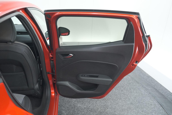 Renault Clio 1.6 E-Tech Full Hybrid 145 techno | 360 Camera | Adaptieve Cruise Control | Dodehoekdetectie | 9.3 Inch Groot Scherm