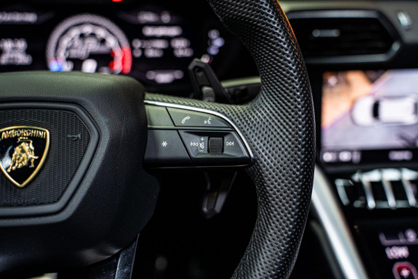 Lamborghini Urus MANSORY|FORGEDCARBON|WIDEBODY|FULLOPTION